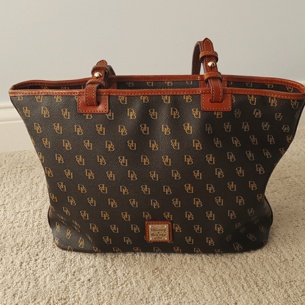 Dooney & Bourke handbag